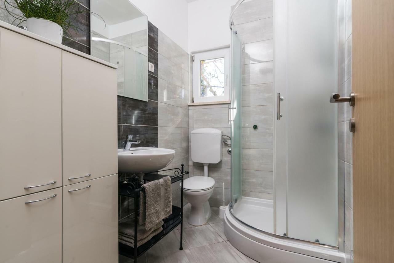 Apartment Okrug Gornji - Trogir With Sea View Εξωτερικό φωτογραφία
