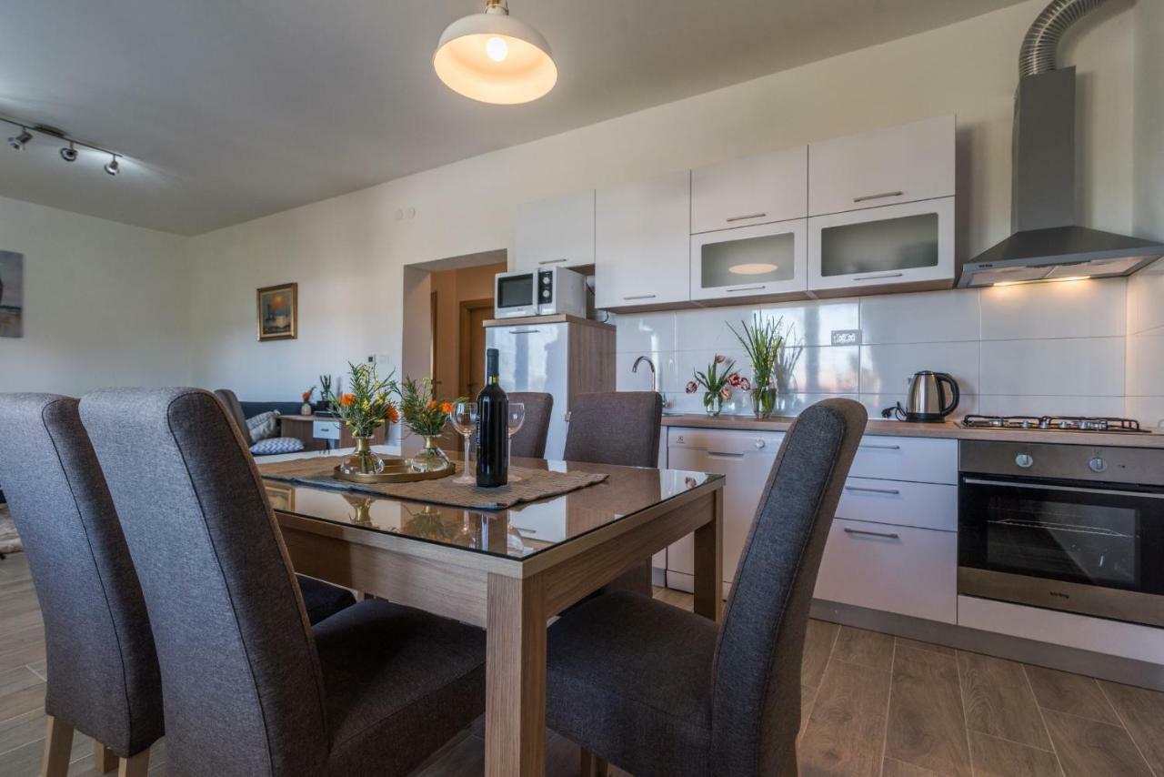 Apartment Okrug Gornji - Trogir With Sea View Εξωτερικό φωτογραφία