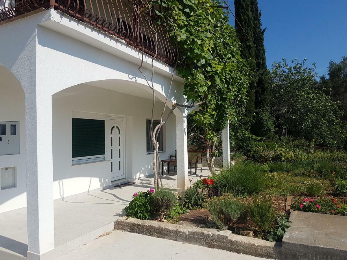 Apartment Okrug Gornji - Trogir With Sea View Εξωτερικό φωτογραφία